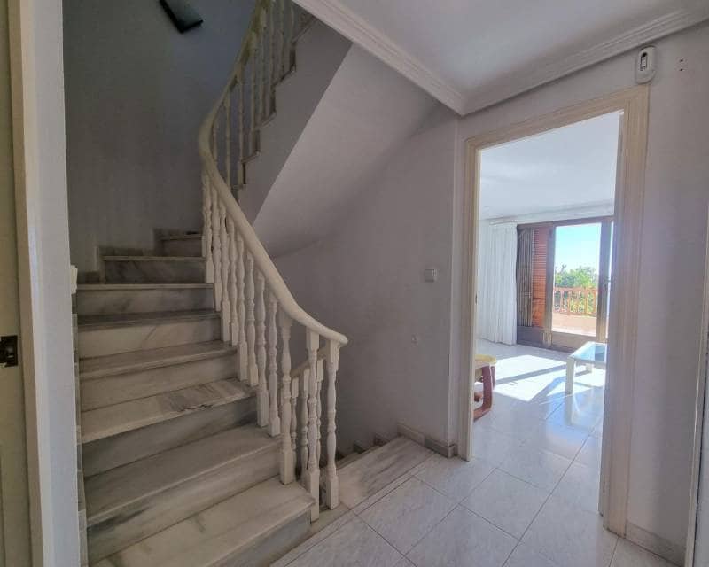 4 soveværelse Rækkehus til salg i Santa Pola med garage - € 845.000 (Ref: 8687147)