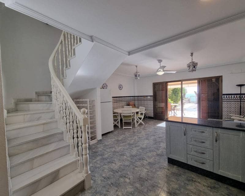 4 soveværelse Rækkehus til salg i Santa Pola med garage - € 845.000 (Ref: 8687147)