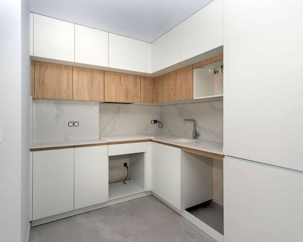 2 bedroom Beach Apartment for sale in Las Piscinas Naturales, Torrevieja with pool - € 300,000 (Ref: 8690729)