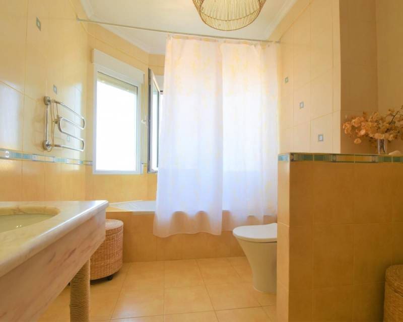 4 Zimmer Villa zu verkaufen in Ciudad Quesada mit Pool - 633.000 € (Ref: 8692164)