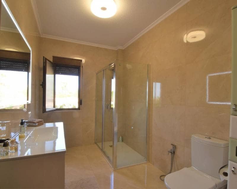 4 Zimmer Villa zu verkaufen in Ciudad Quesada mit Pool - 633.000 € (Ref: 8692164)