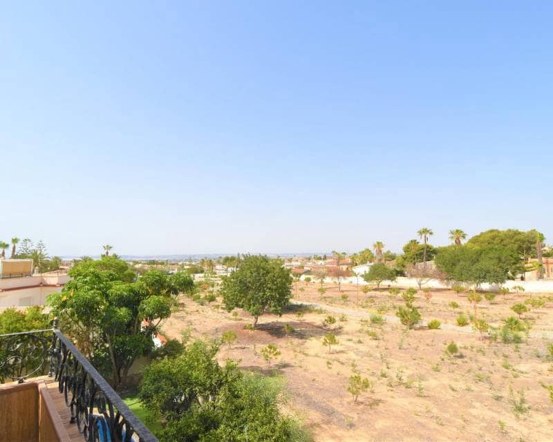 4 Zimmer Villa zu verkaufen in Ciudad Quesada mit Pool - 633.000 € (Ref: 8692164)