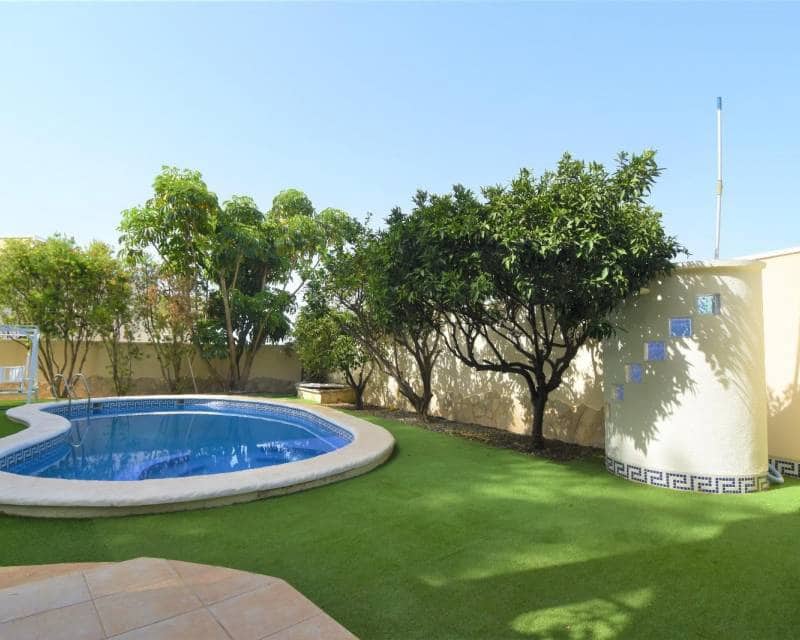 4 Zimmer Villa zu verkaufen in Ciudad Quesada mit Pool - 633.000 € (Ref: 8692164)