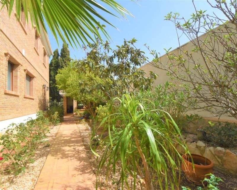 4 Zimmer Villa zu verkaufen in Ciudad Quesada mit Pool - 633.000 € (Ref: 8692164)