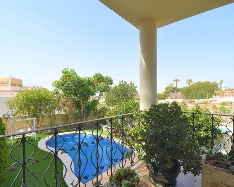 4 Zimmer Villa zu verkaufen in Ciudad Quesada mit Pool - 633.000 € (Ref: 8692164)