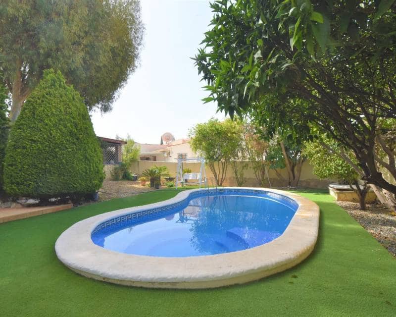 4 Zimmer Villa zu verkaufen in Ciudad Quesada mit Pool - 633.000 € (Ref: 8692164)