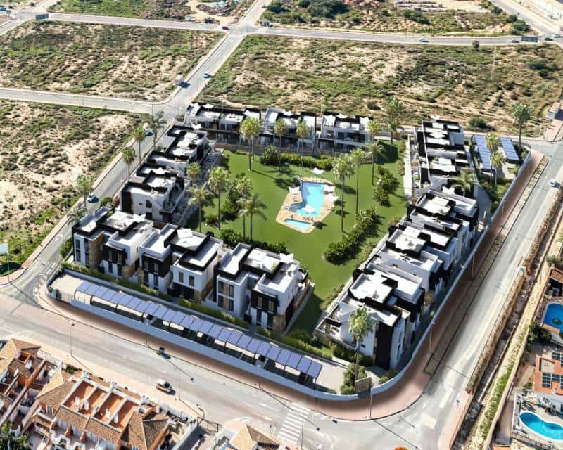 2 chambre Maison de Ville à vendre à Ciudad Quesada avec piscine garage - 294 000 € (Ref: 8698731)