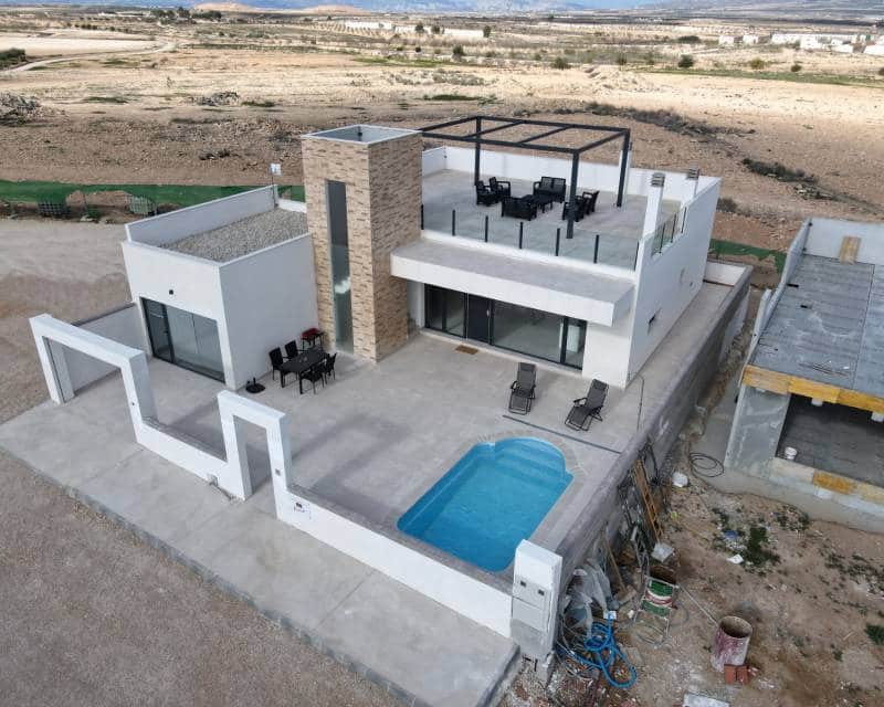 3 slaapkamer Villa te koop in La Pinilla met zwembad garage - € 379.845 (Ref: 8742484)