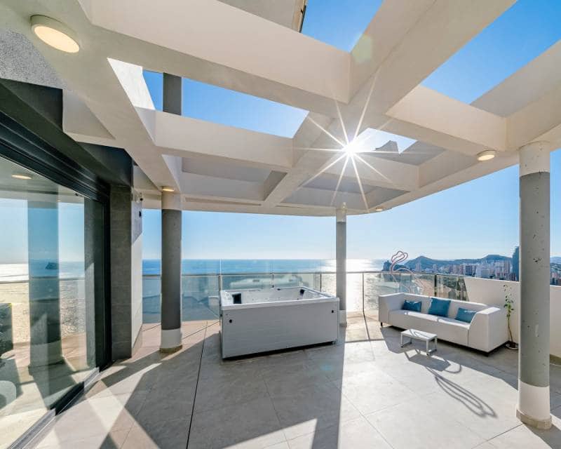 3 quarto Apartamento para venda em Benidorm com piscina garagem - 1 550 000 € (Ref: 8807144)