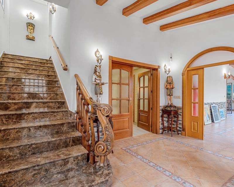 4 bedroom Villa for sale in El Chaparral with pool garage - € 689,000 (Ref: 8814877)