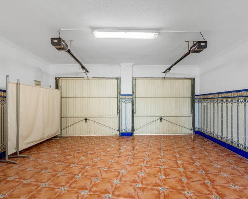 4 bedroom Villa for sale in El Chaparral with pool garage - € 689,000 (Ref: 8814877)