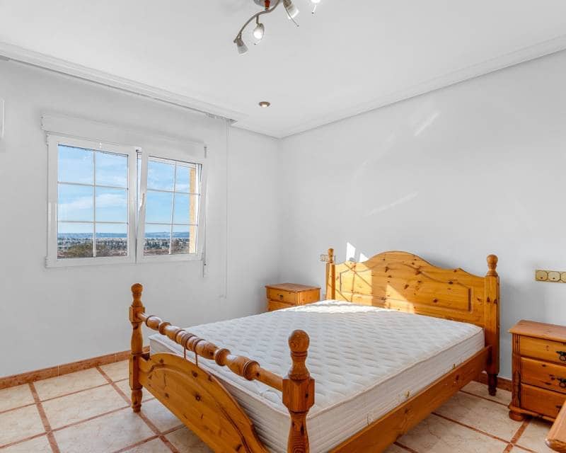 4 bedroom Villa for sale in El Chaparral with pool garage - € 689,000 (Ref: 8814877)