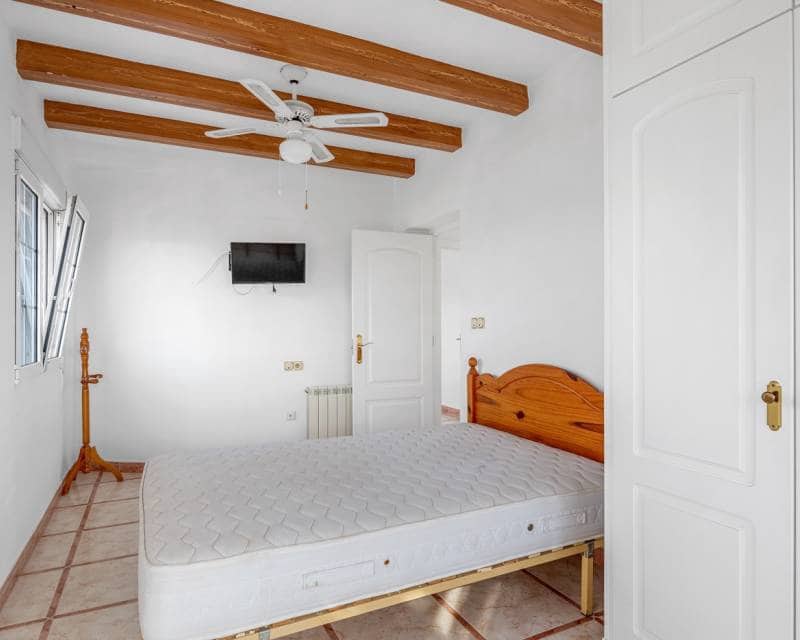 4 bedroom Villa for sale in El Chaparral with pool garage - € 689,000 (Ref: 8814877)