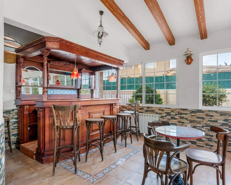 4 bedroom Villa for sale in El Chaparral with pool garage - € 689,000 (Ref: 8814877)