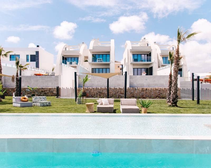 4 bedroom Apartment for sale in Ciudad Quesada with pool garage - € 599,000 (Ref: 8824024)