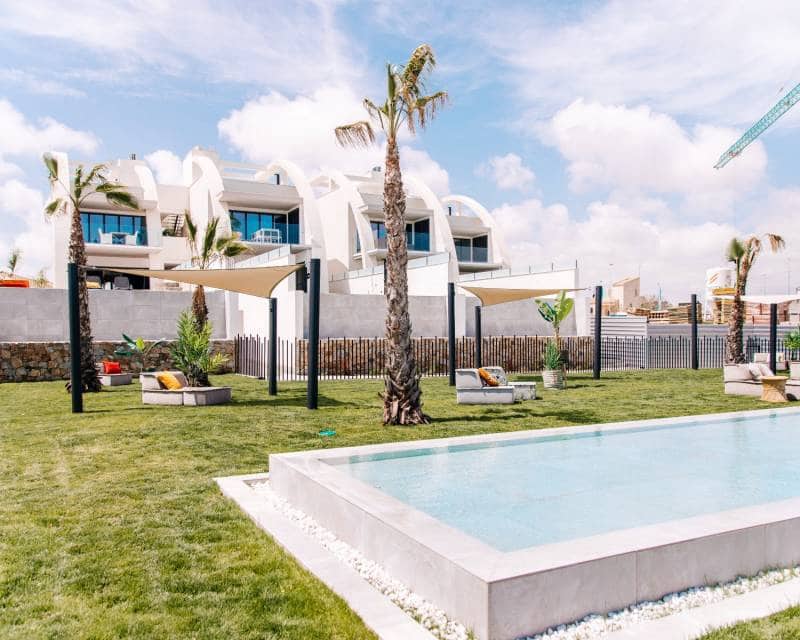 4 bedroom Apartment for sale in Ciudad Quesada with pool garage - € 599,000 (Ref: 8824024)