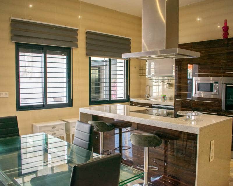 4 slaapkamer Villa te koop in Torre de la Horadada met zwembad garage - € 595.000 (Ref: 8835583)