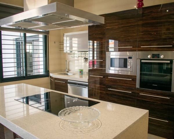 4 sypialnia Willa na sprzedaż w Torre de la Horadada, Pilar de la Horadada z basenem garażem - 595 000 € (Ref: 8835583)