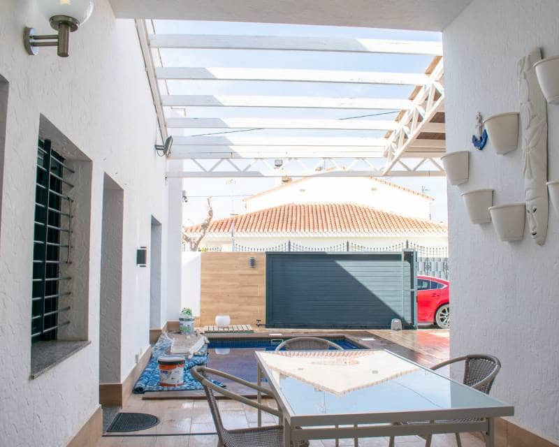 4 slaapkamer Villa te koop in Torre de la Horadada met zwembad garage - € 595.000 (Ref: 8835583)