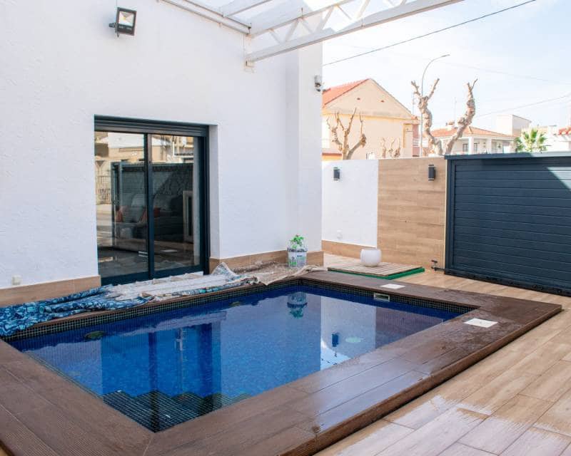 4 slaapkamer Villa te koop in Torre de la Horadada met zwembad garage - € 595.000 (Ref: 8835583)