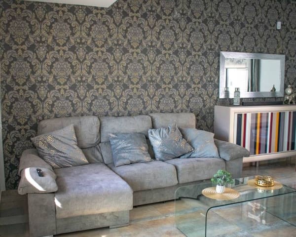 4 soverom Kjedet enebolig til salgs i Torre de la Horadada, Pilar de la Horadada med svømmebasseng garasje - € 595 000 (Ref: 8835583)