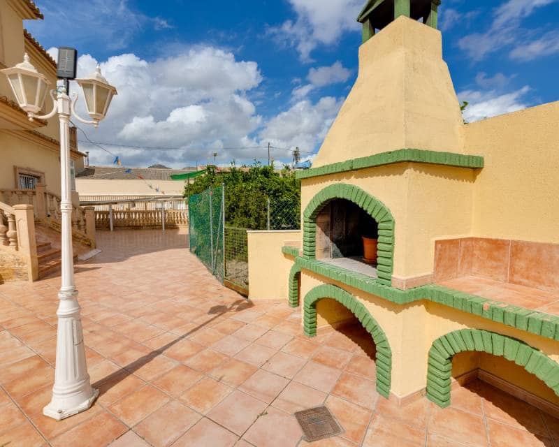 7 soverom Villa til salgs i Orihuela med svømmebasseng garasje - € 1 200 000 (Ref: 8835917)