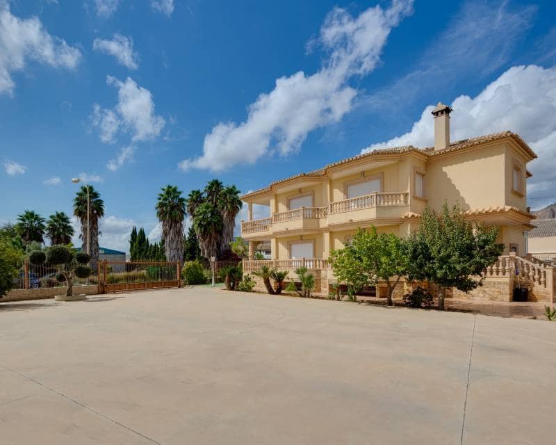 7 soverom Villa til salgs i Orihuela med svømmebasseng garasje - € 1 200 000 (Ref: 8835917)