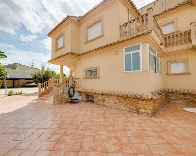 7 soverom Villa til salgs i Orihuela med svømmebasseng garasje - € 1 200 000 (Ref: 8835917)