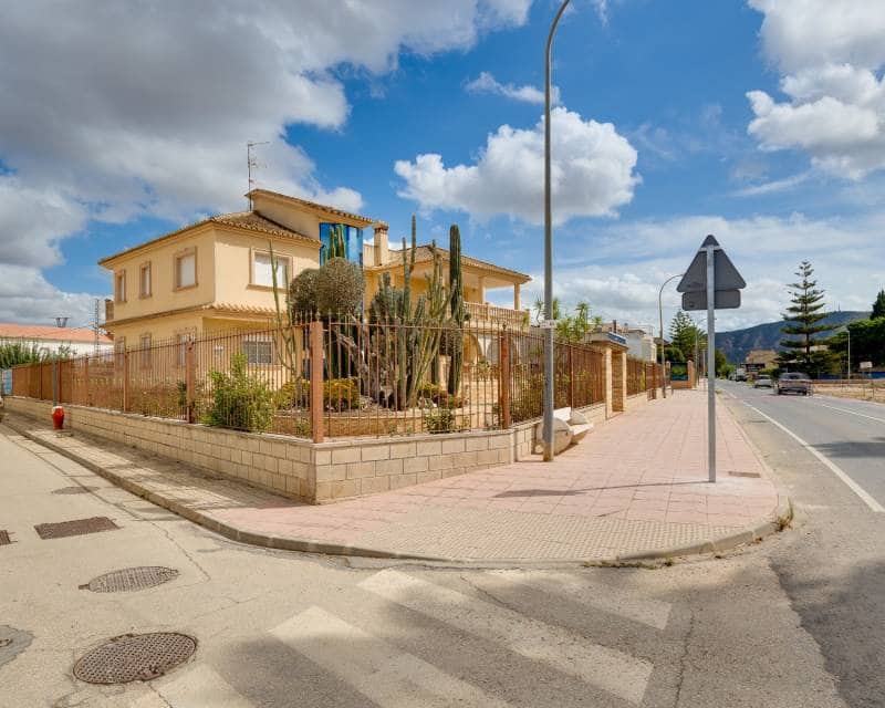 7 soverom Villa til salgs i Orihuela med svømmebasseng garasje - € 1 200 000 (Ref: 8835917)