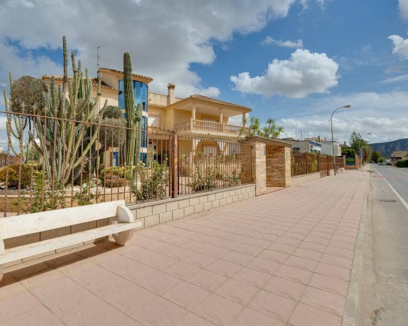 7 soverom Villa til salgs i Orihuela med svømmebasseng garasje - € 1 200 000 (Ref: 8835917)