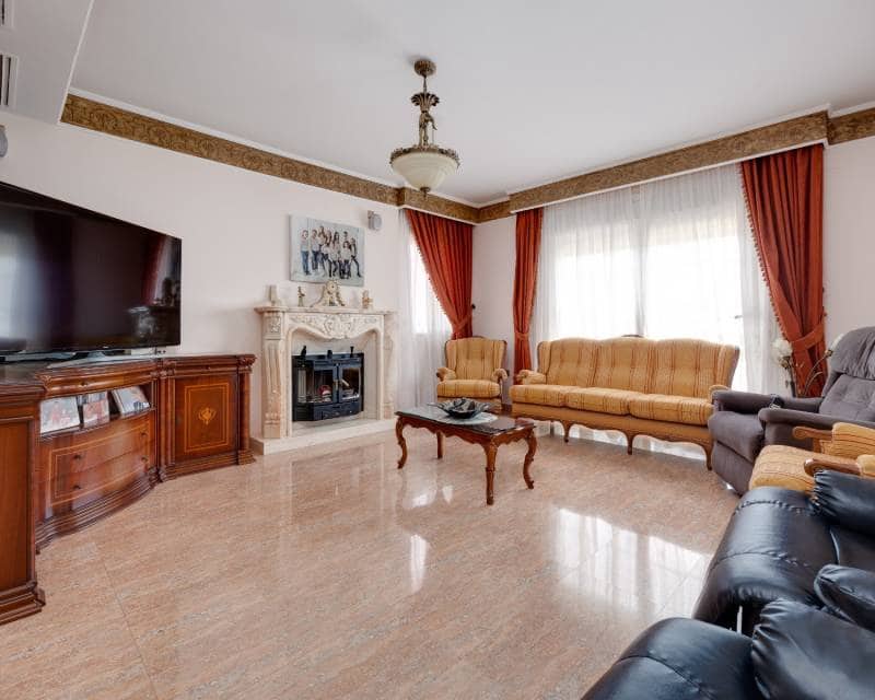 7 soverom Villa til salgs i Orihuela med svømmebasseng garasje - € 1 200 000 (Ref: 8835917)