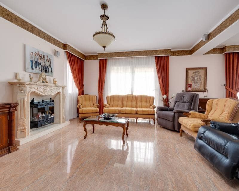 7 soverom Villa til salgs i Orihuela med svømmebasseng garasje - € 1 200 000 (Ref: 8835917)