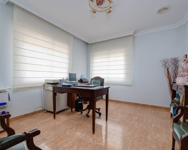 7 soverom Villa til salgs i Orihuela med svømmebasseng garasje - € 1 200 000 (Ref: 8835917)