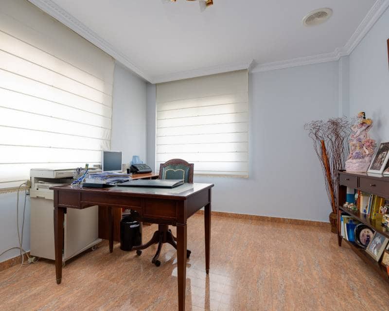 7 soverom Villa til salgs i Orihuela med svømmebasseng garasje - € 1 200 000 (Ref: 8835917)