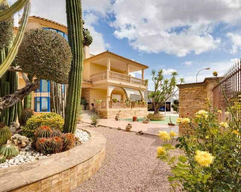 7 soverom Villa til salgs i Orihuela med svømmebasseng garasje - € 1 200 000 (Ref: 8835917)