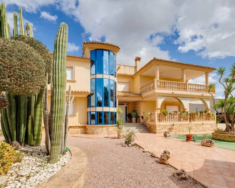 7 soverom Villa til salgs i Orihuela med svømmebasseng garasje - € 1 200 000 (Ref: 8835917)