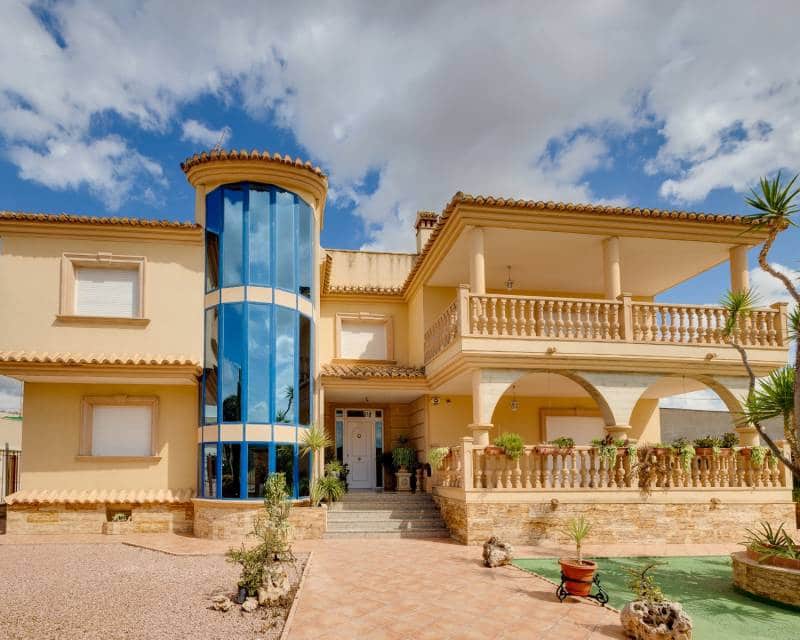 7 soverom Villa til salgs i Orihuela med svømmebasseng garasje - € 1 200 000 (Ref: 8835917)