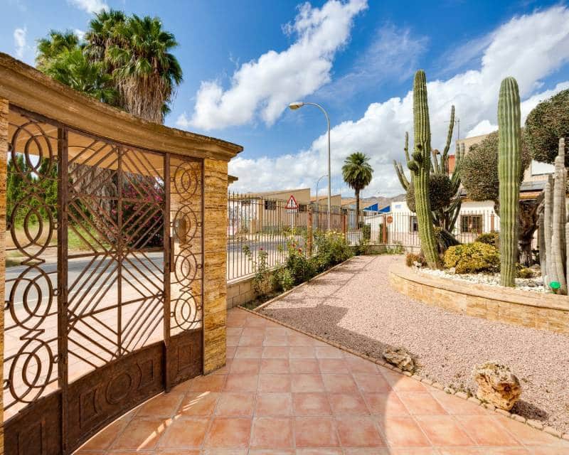 7 soverom Villa til salgs i Orihuela med svømmebasseng garasje - € 1 200 000 (Ref: 8835917)