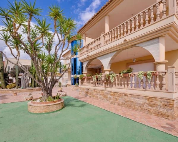 7 bedroom Villa for sale in Orihuela ciudad, Orihuela with pool garage - € 1,200,000 (Ref: 8835917)