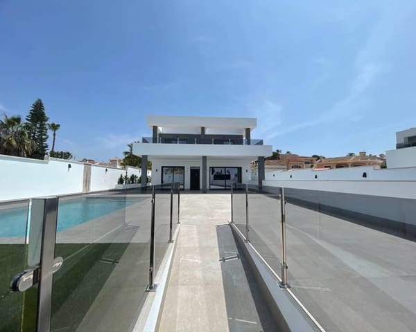 3 slaapkamer Villa te koop in Ciudad Quesada, Rojales met zwembad garage - € 799.900 (Ref: 8848355)