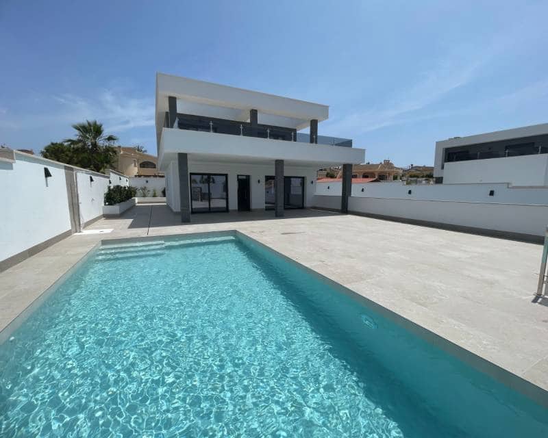 3 slaapkamer Villa te koop in Ciudad Quesada met zwembad garage - € 799.900 (Ref: 8848355)