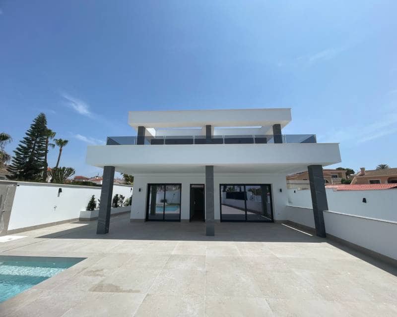 3 slaapkamer Villa te koop in Ciudad Quesada met zwembad garage - € 799.900 (Ref: 8848355)