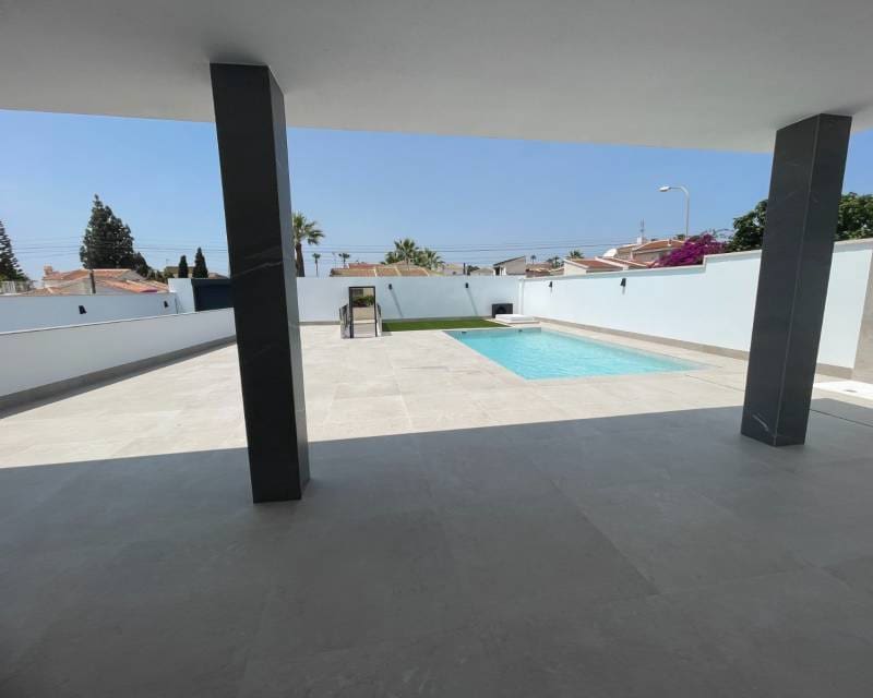3 slaapkamer Villa te koop in Ciudad Quesada met zwembad garage - € 799.900 (Ref: 8848355)