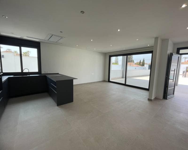 3 slaapkamer Villa te koop in Ciudad Quesada met zwembad garage - € 799.900 (Ref: 8848355)