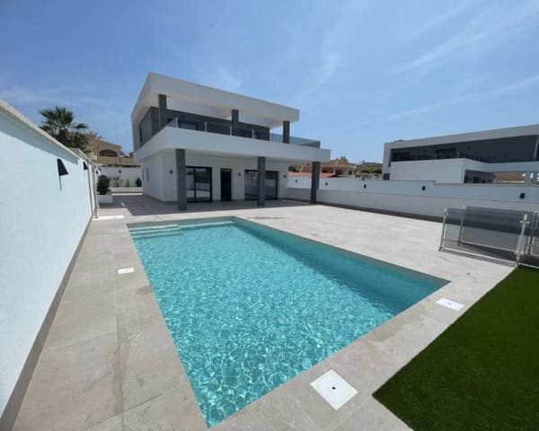 3 slaapkamer Villa te koop in Ciudad Quesada, Rojales met zwembad garage - € 799.900 (Ref: 8848355)