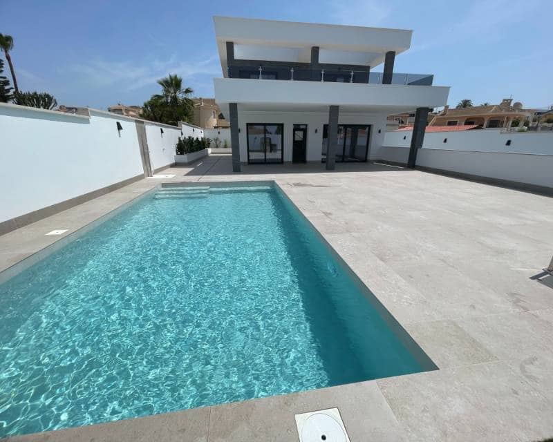 3 slaapkamer Villa te koop in Ciudad Quesada met zwembad garage - € 799.900 (Ref: 8848355)