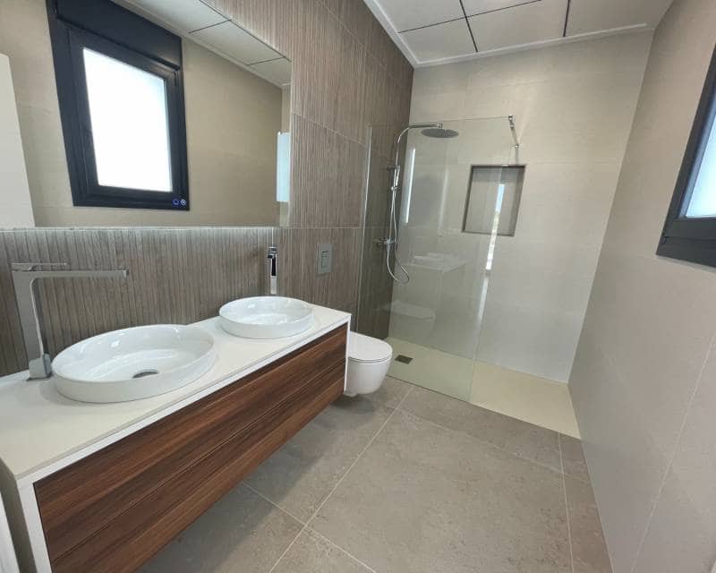 3 slaapkamer Villa te koop in Ciudad Quesada met zwembad garage - € 799.900 (Ref: 8848355)