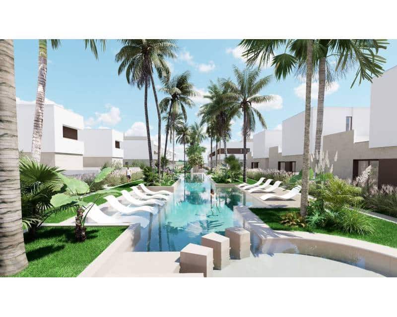 3 soveværelse Byhus til salg i Los Alcazares med swimmingpool garage - € 320.000 (Ref: 8850528)