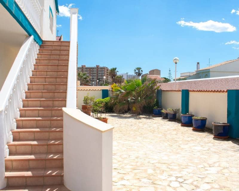 6 soveværelse Villa til salg i La Manga del Mar Menor - € 1.100.000 (Ref: 8866620)