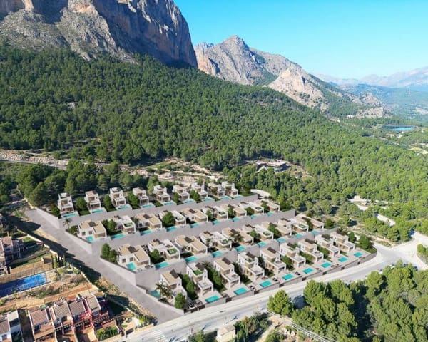 3 Zimmer Villa zu verkaufen in Polop mit Pool Garage - 649.000 € (Ref: 8868180)